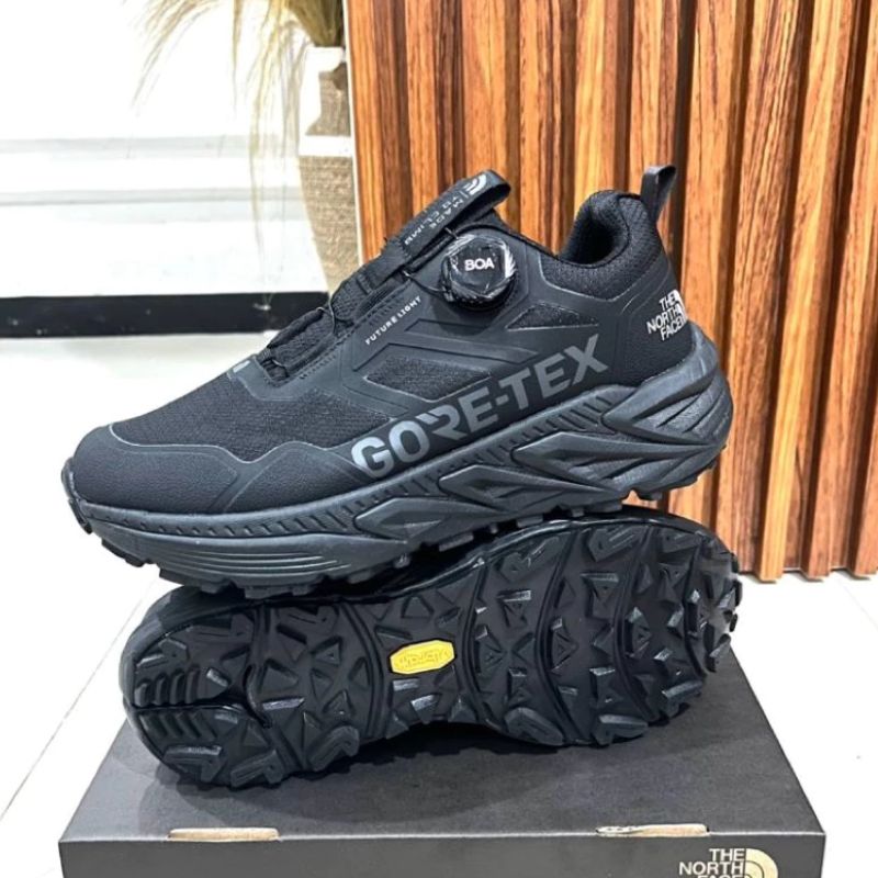 Sepatu Outdoor Tangguh Ravix