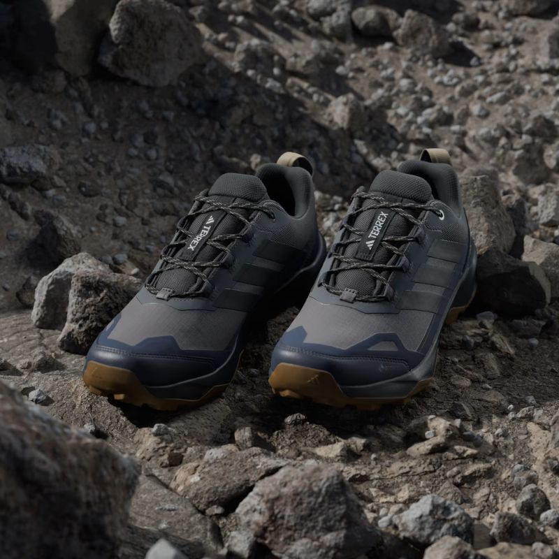 Sepatu Outdoor Trail