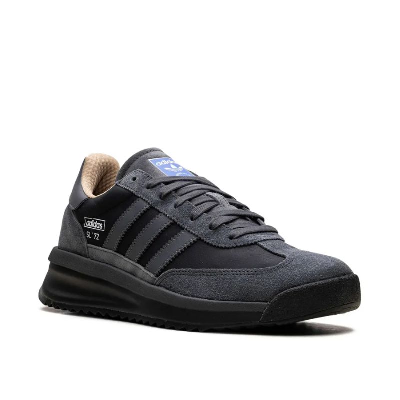 Vortex Sepatu Retro Hitam