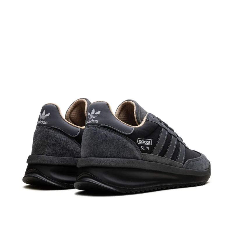 Vortex Sepatu Retro Hitam 4