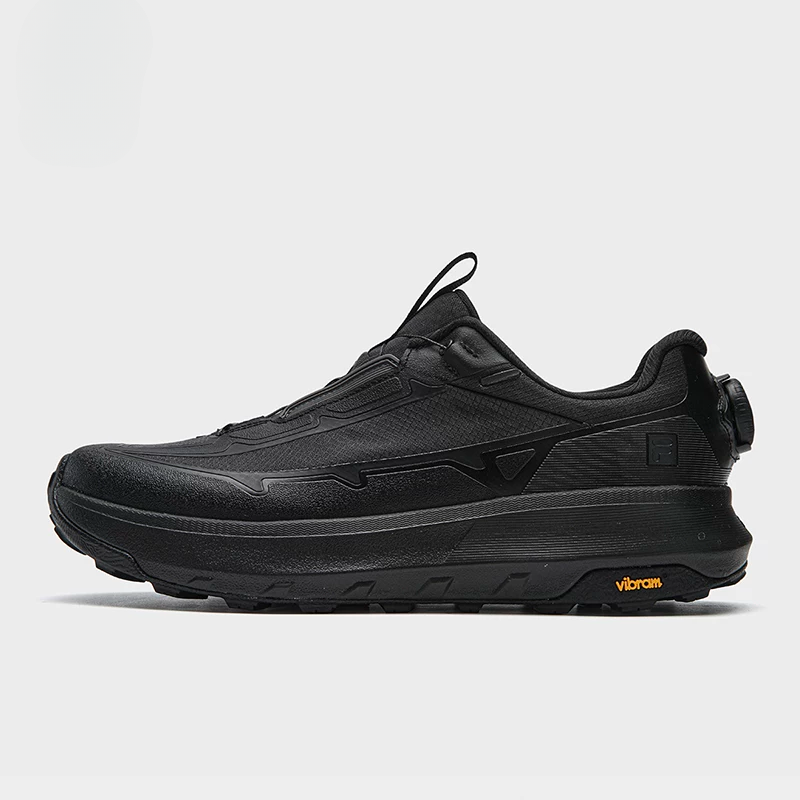 Sepatu Outdoor Hitam Apex